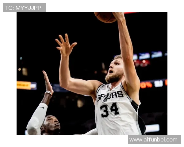 奥拉朱旺盛赞姚明在NBA的影响力与中国篮球的未来发展潜力 奥拉朱旺盛赞姚明在NBA的影响力与中国篮球的未来发展潜力