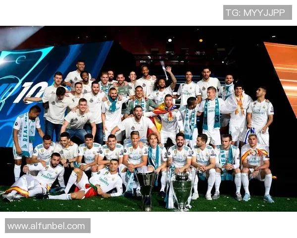 曼联欧冠决赛逆转皇马，勇夺历史上第七座欧冠奖杯